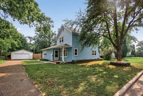 517 8th St W, Hastings, MN, 55033-2016 | Card Image