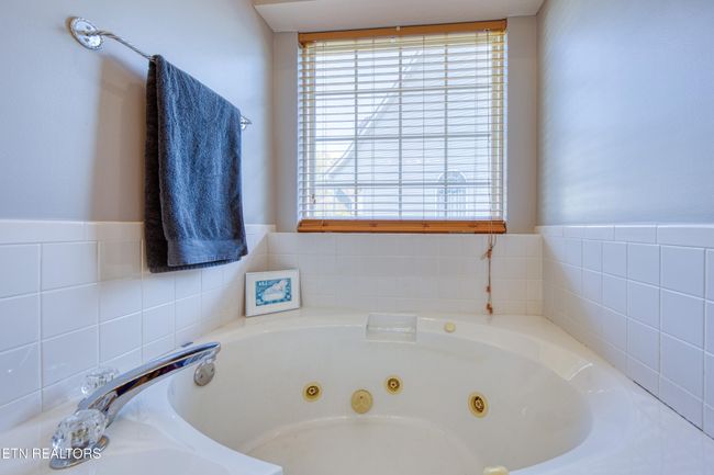 6640 Creekhead Cove Ln, House other with 4 bedrooms, 4 bathrooms and 2 parking in Knoxville TN | Image 19