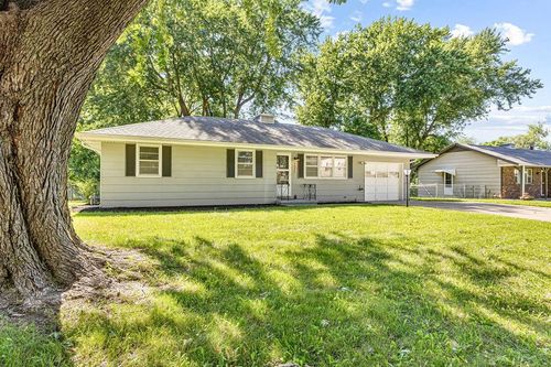 5522 Ripley St, Saint Joseph, MO, 64506-1145 | Card Image