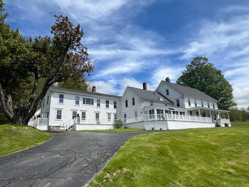 959 Presidential Hwy, Jefferson, NH, 03583-6129 | Card Image