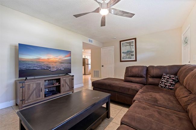 5733 66 Th Ln N, House other with 3 bedrooms, 1 bathrooms and null parking in St Petersburg FL | Image 6