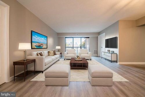 unit-203-8370 Greensboro Dr, MCLEAN, VA, 22102-3555 | Card Image