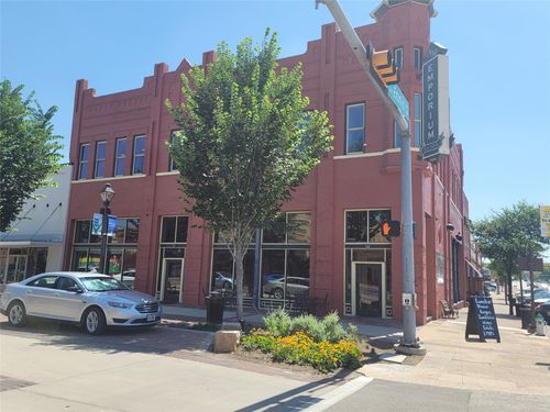 ste-305-101 S Dallas St, Ennis, TX, 75119-4784 | Card Image