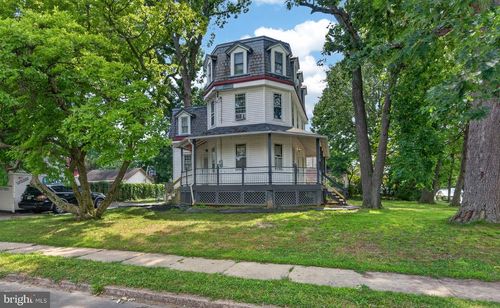 900 Andrews Ave, COLLINGDALE, PA, 19023-3704 | Card Image