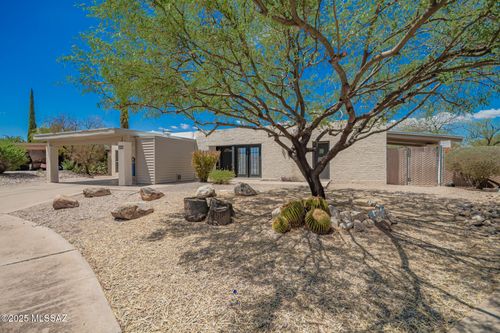 9002 E Berkshire Pl, Tucson, AZ, 85710-3015 | Card Image