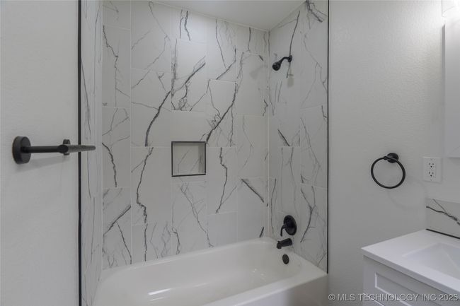 5667 S Quincy Ave, House other with 3 bedrooms, 1 bathrooms and null parking in Tulsa OK | Image 14