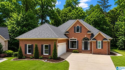 417 Thornberry Cir, Hoover, AL, 35242-7109 | Card Image