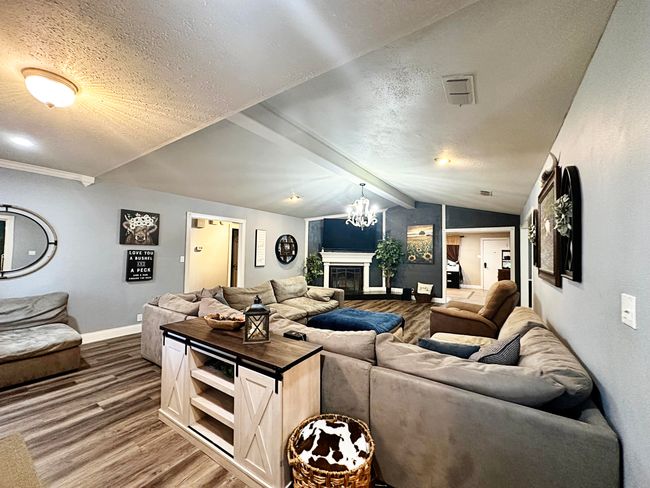 5712 70 Th Pl, House other with 3 bedrooms, 2 bathrooms and null parking in Lubbock TX | Image 10
