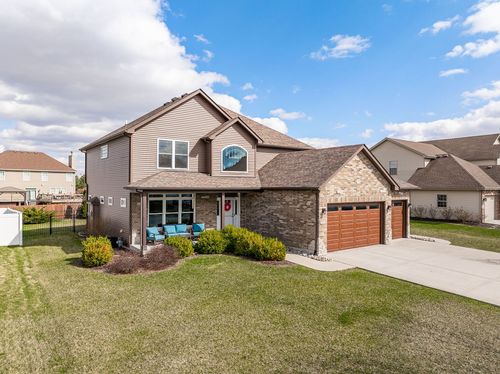 311 W Frontier Dr, Minooka, IL, 60447-4588 | Card Image