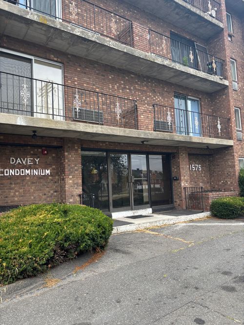 unit-b2-1575 Boston Ave, Bridgeport, CT, 06610-2627 | Card Image