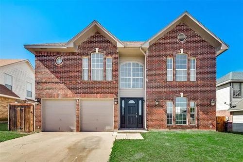 4914 Redwater Dr, Arlington, TX, 76018-2018 | Card Image