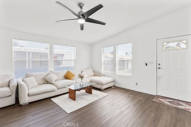 Living Room | Image 11
