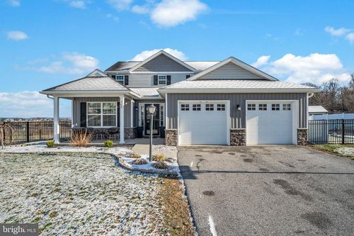 100 Eagle Rd, DILLSBURG, PA, 17019-8529 | Card Image