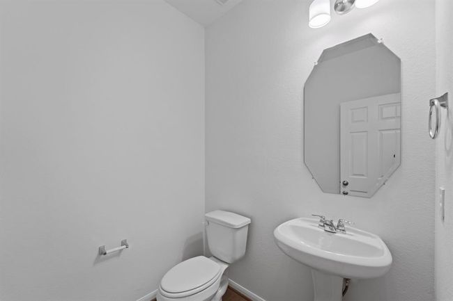 Note: Sample product photo. Actual exterior and interior selections may vary by homesite. Photo may be virtually staged | Image 6