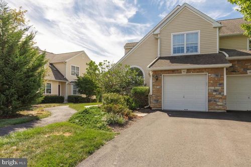 146 Canterbury Ln, BLUE BELL, PA, 19422-1278 | Card Image
