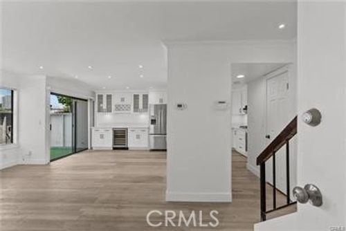 4-10500 Sunland Blvd, Sunland, CA, 91040 | Card Image