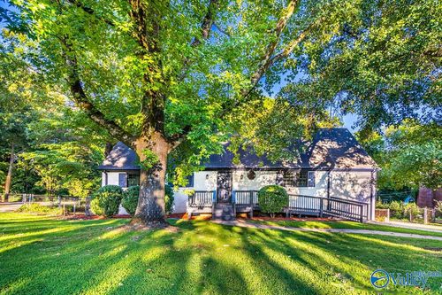 7605 Fleming Hills Dr Sw, Huntsville, AL, 35802-2813 | Card Image