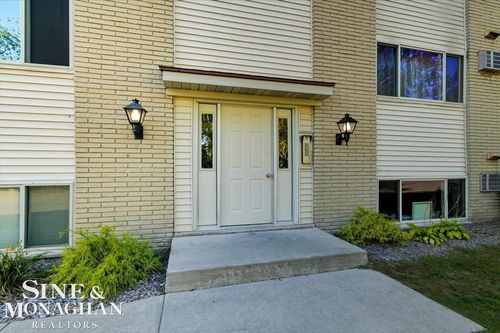 1875 C-12 Michigan Avenue, Marysville, MI, 48040 | Card Image