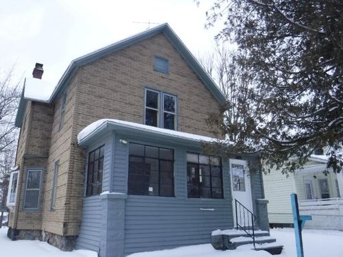 919 4th St, Three Rivers, MI, 49093-1803 | Card Image