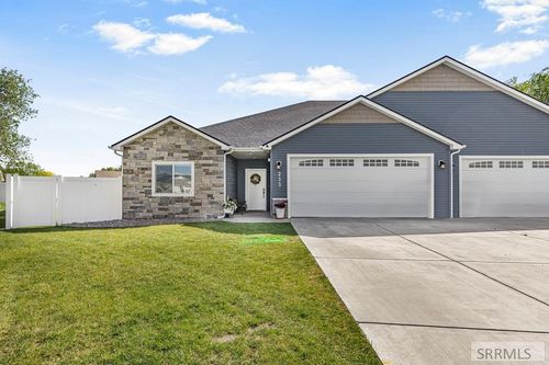 233 Park View Loop, Shelley, ID, 83274-1026 | Card Image