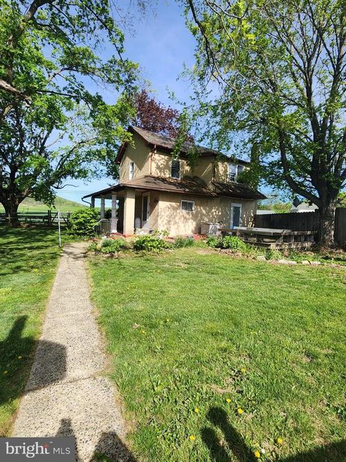 2088 Tollgate Rd, PALM, PA, 18070-1224 | Card Image