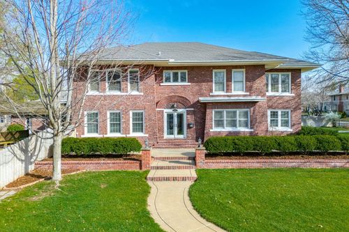 1316 E 10th Ave, Winfield, KS, 67156-3904 | Card Image