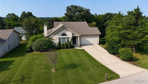 31 Sunset Dr, Camdenton, MO, 65020-7088 | Card Image