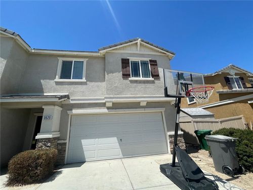 3525 Topaz Ln, Lancaster, CA, 93535-5932 | Card Image