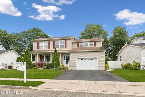 15 Bronia St, Howell, NJ, 07731-3804 | Card Image