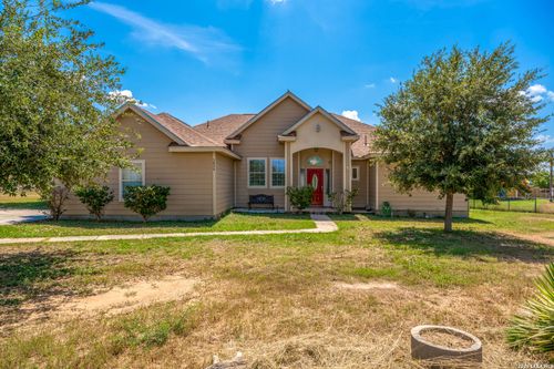 3820 Fm 3175, Lytle, TX, 78052-3881 | Card Image