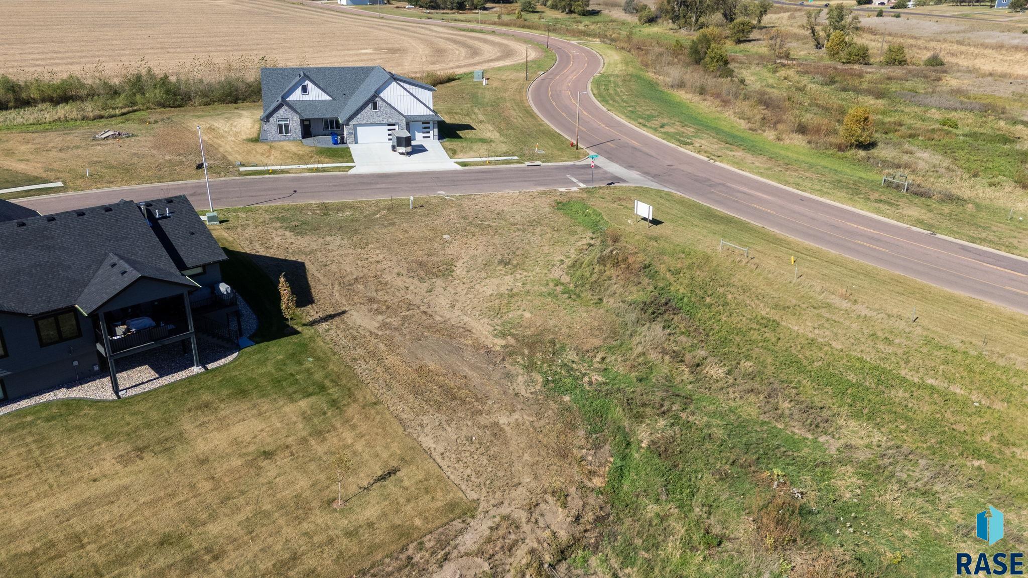 Land in Hartford 3