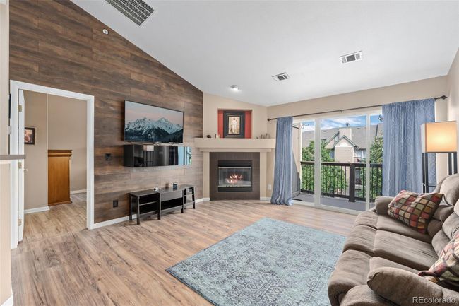 APT-303 - 7355 S Alkire St, Condo with 2 bedrooms, 2 bathrooms and 1 parking in Littleton CO | Image 4