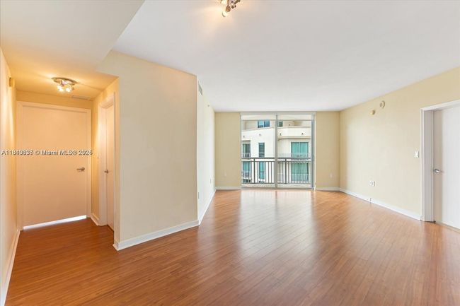 APT-2108 - 9055 Sw 73 Rd Ct, Condo with 2 bedrooms, 2 bathrooms and null parking in Pinecrest FL | Image 14