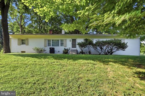 1605 Brinton Bridge Rd, CHADDS FORD, PA, 19317-9451 | Card Image