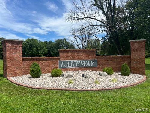 1329 Lakeway Dr, Defiance, MO, 63341-1432 | Card Image