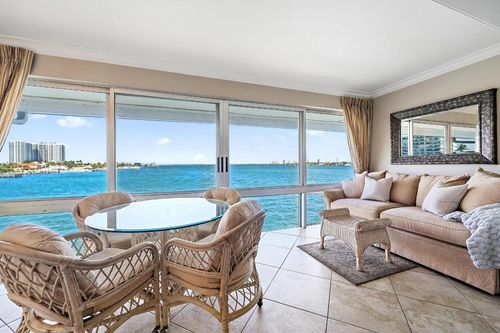 309-400 Wilma Cir, Riviera Beach, FL, 33404-4663 | Card Image