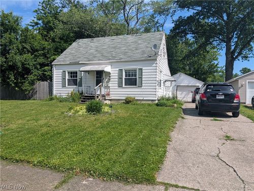 2567 E 38th St, Lorain, OH, 44055-2810 | Card Image