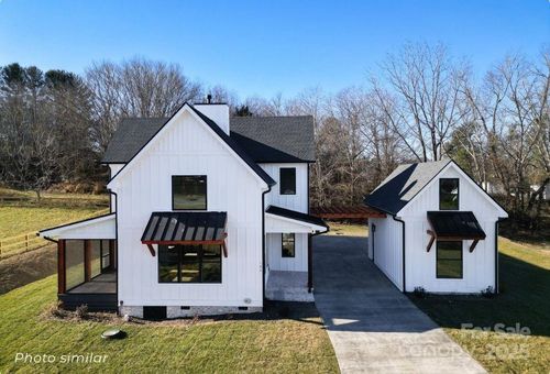 184 Mavrick Dr, Mills River, NC, 28759-0129 | Card Image