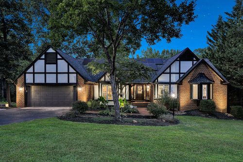 85 Macgregor Dr, Blue Ridge, VA, 24064-1525 | Card Image