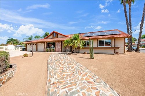 20718 Cashew St, Wildomar, CA, 92595-8978 | Card Image