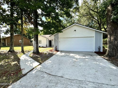 6281 Island Forest Dr, FLEMING ISLAND, FL, 32003-8317 | Card Image