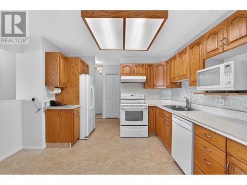 302-1249 Pacific Ave, Kelowna, BC, V1Y5T9 | Card Image