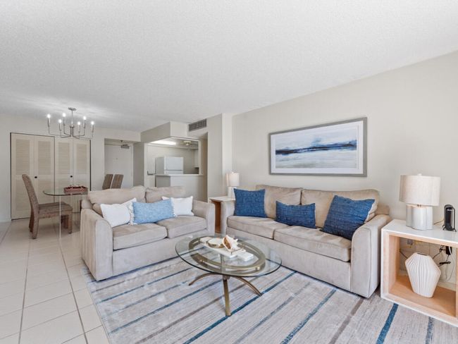 1109 - 380 Seaview Ct, Condo with 2 bedrooms, 2 bathrooms and null parking in MARCO ISLAND FL | Image 5