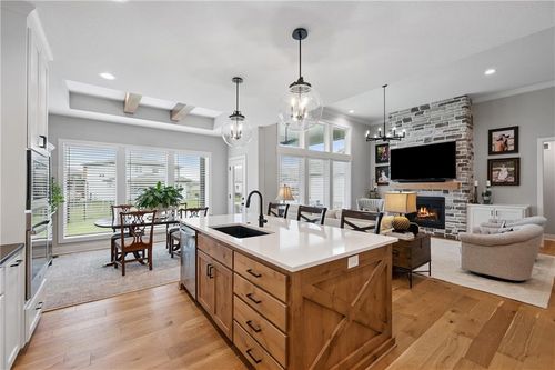 9260 Saddletop St, Lenexa, KS, 66227 | Card Image