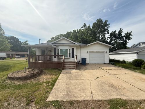 204 Sw 7th St, Atlanta, IL, 61723-9058 | Card Image