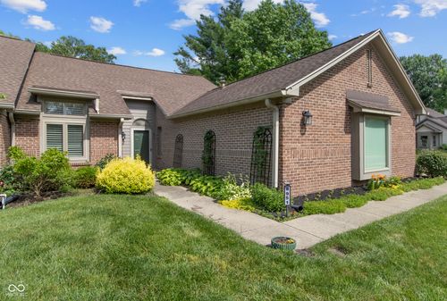 8951 Pennwood Ct, Indianapolis, IN, 46240-1558 | Card Image