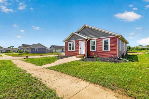 1150 Kamperschroer Way, Sun Prairie, WI, 53590-8876 | Card Image