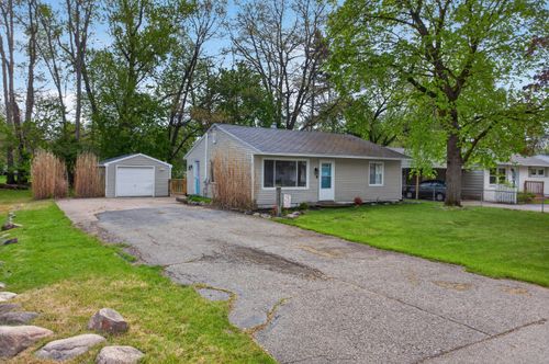 3455 Acacia Dr, Jackson, MI, 49203-5166 | Card Image