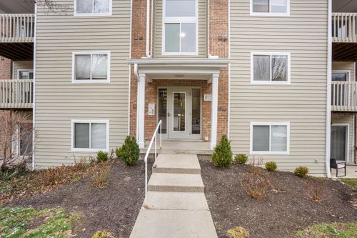 7-210 Willowbrook Ct, Wilder, KY, 41071-3357 | Card Image