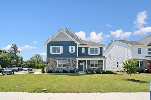 561 Summercrest Ave, Waynesboro, VA, 22980 | Card Image